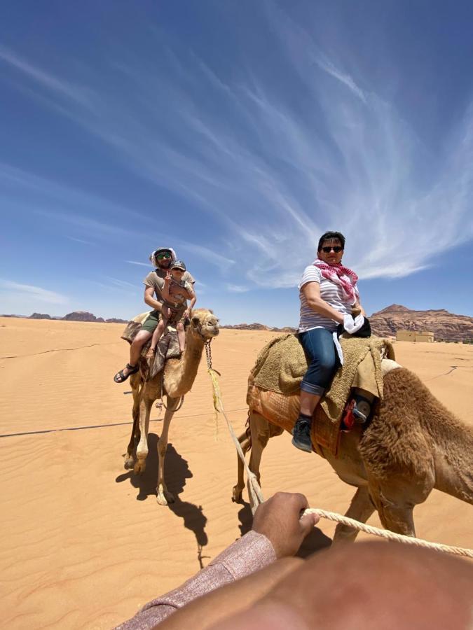 Wadi Rum Hugo Camp Екстериор снимка